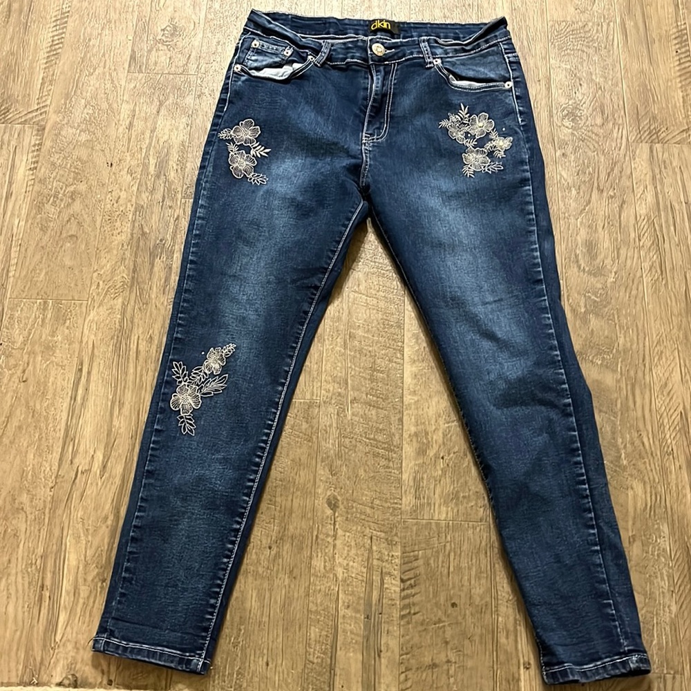 dkin. Jeans